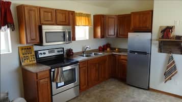 Executive Room, 2 Bedrooms, Kitchen (1 or 2 Baths) | Private kitchen | Fridge, microwave, coffee/tea maker