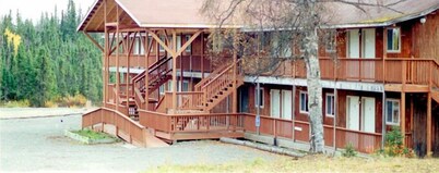 Decanter Inn