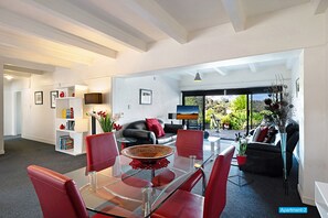 Apartment, 2 Bedrooms | Living area | Flat-screen TV, DVD player - Maison de Rose (Auckland)