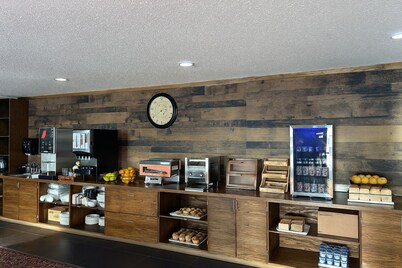 Travelodge by Wyndham Valleyview AB