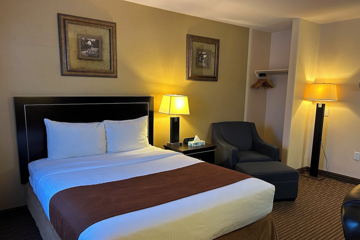 Bureau, fer et planche à repasser, Wi-Fi gratuit, draps fournis