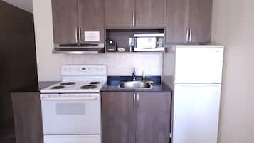 Fridge, microwave, coffee/tea maker