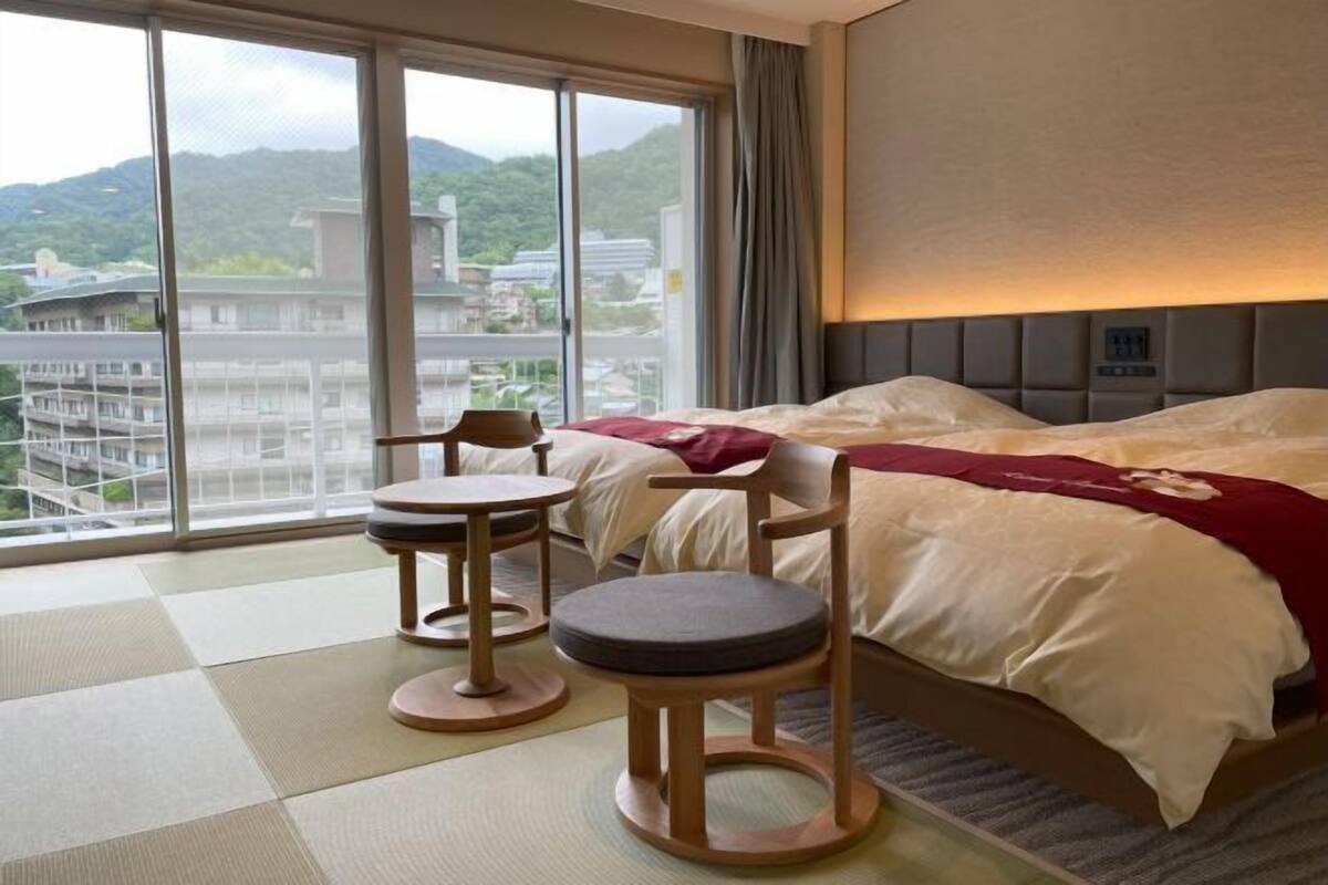 In-room safe, free WiFi, bed sheets