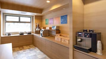 Daily buffet breakfast (JPY 990 per person)