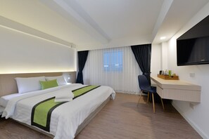 Minibar, in-room safe, desk, free WiFi - iCheck inn Sukhumvit 19 (Bangkok)
