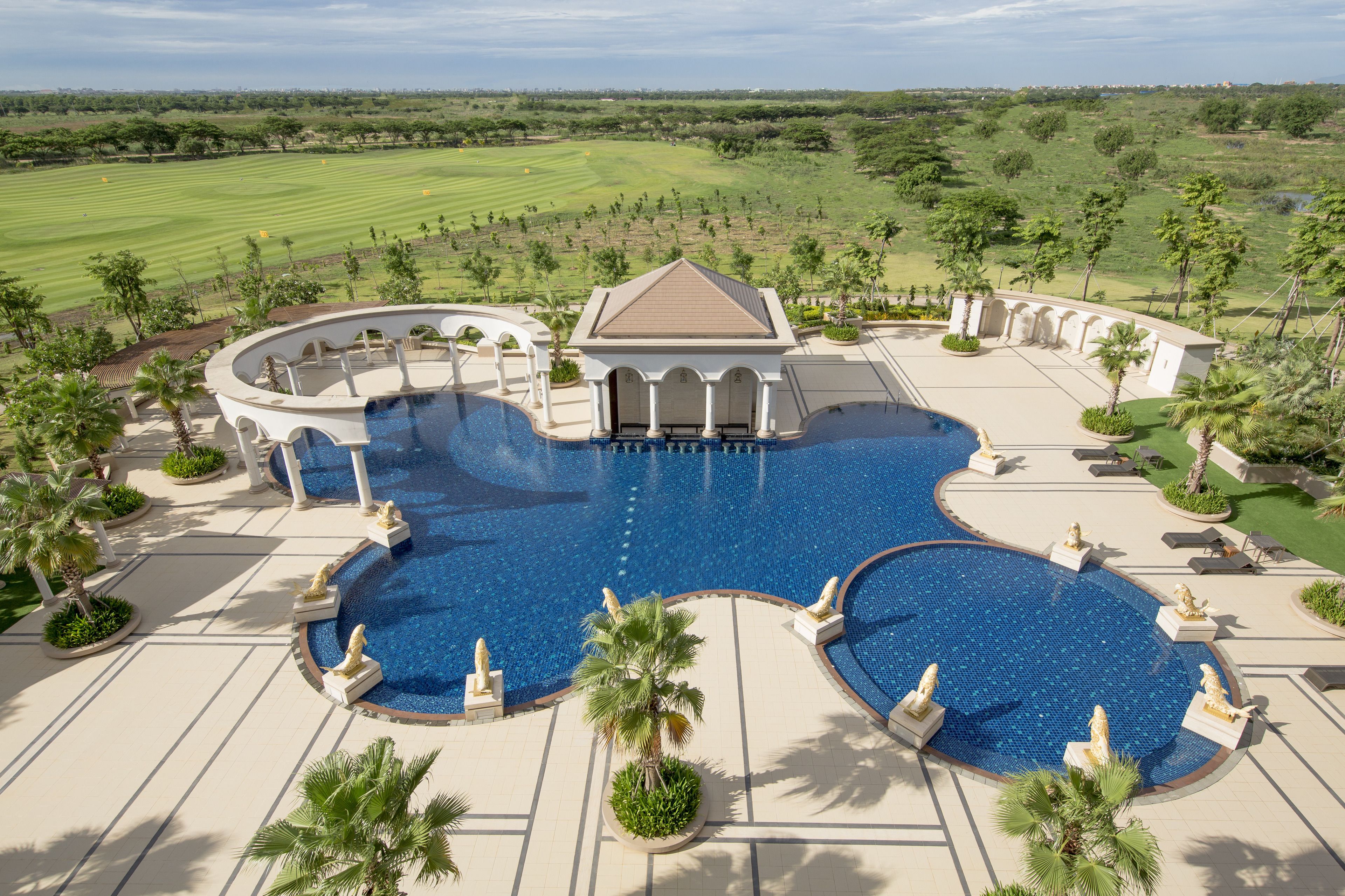 outdoor pool, pool loungers