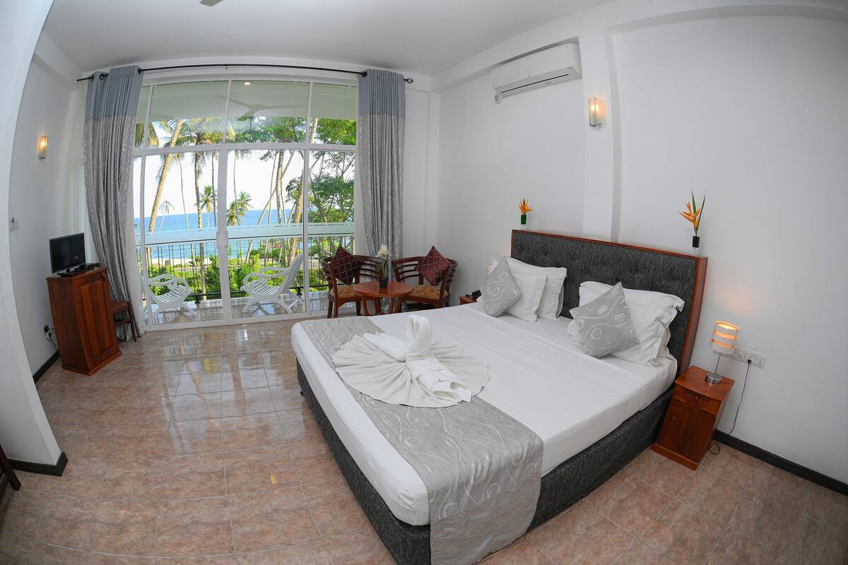 Minibar, in-room safe, desk, blackout curtains