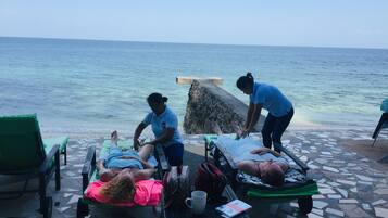 Massages suédois, massages thaïs, soins de manucure et de pédicure