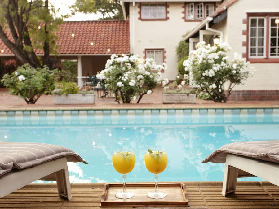 Outdoor pool, sun loungers