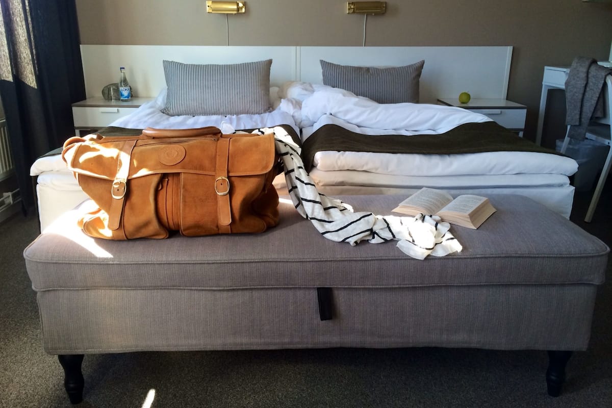 twin room | 1 bedroom, pillow-top beds, individually decorated