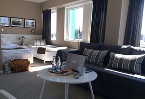 Pillow-top beds, individually decorated, individually furnished, desk