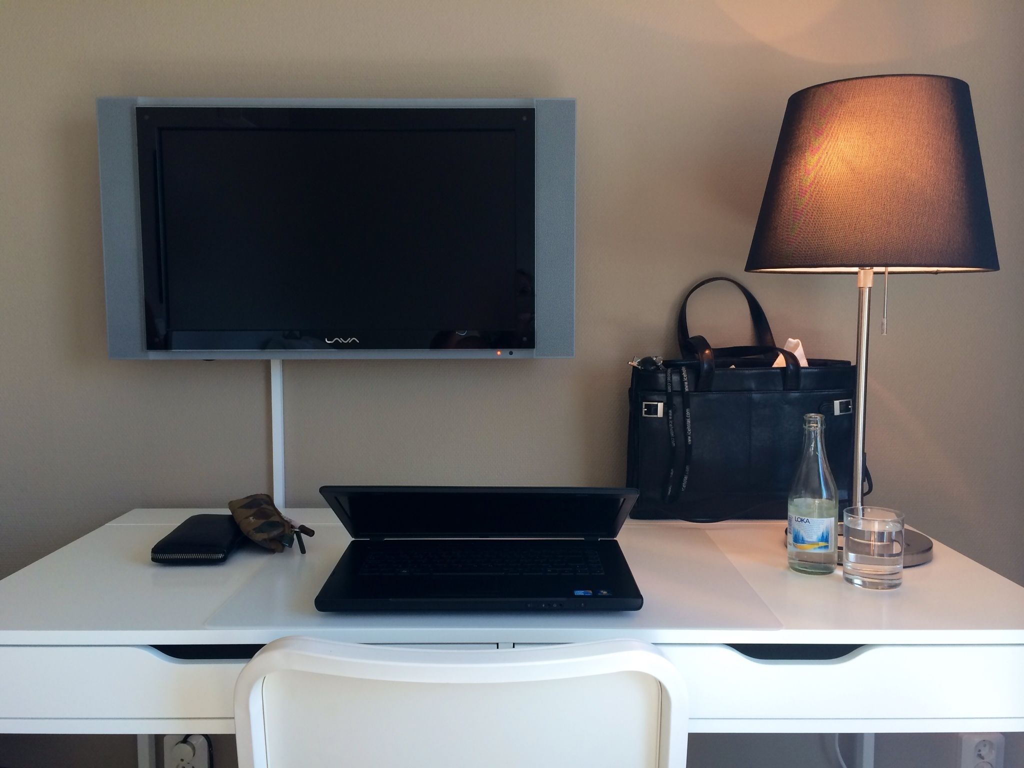 in-room business centre