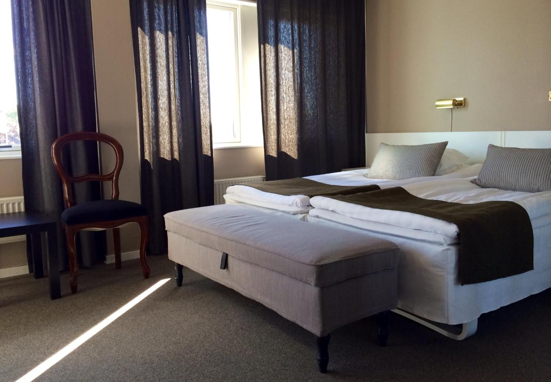 1 bedroom, pillow-top beds, individually decorated