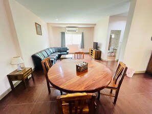 Sky Suite | Living area