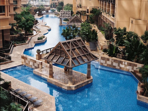Seasonal outdoor pool