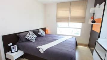 Room, 2 Bedrooms | Desk, WiFi