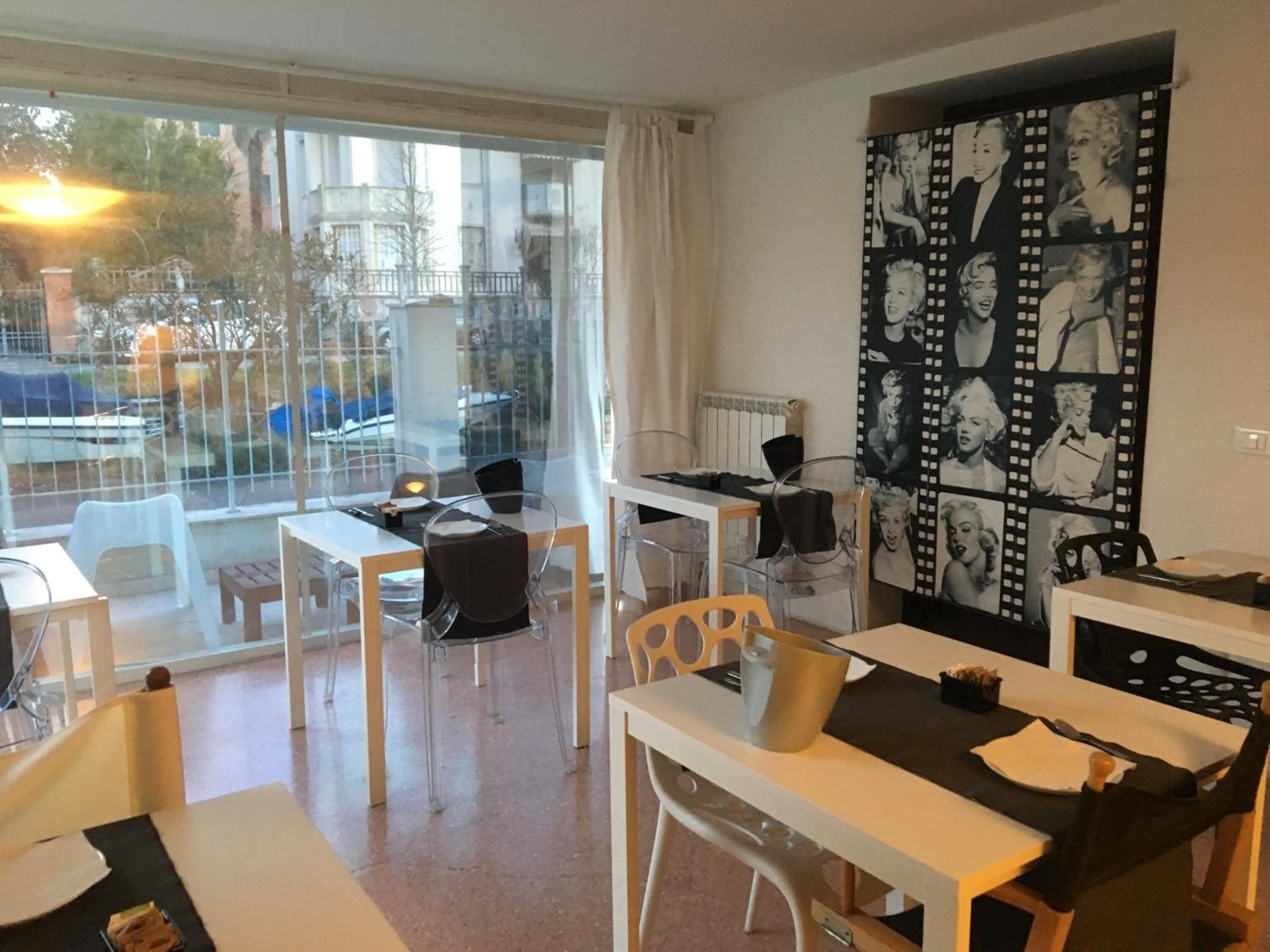 Photo - Villa Venice Movie