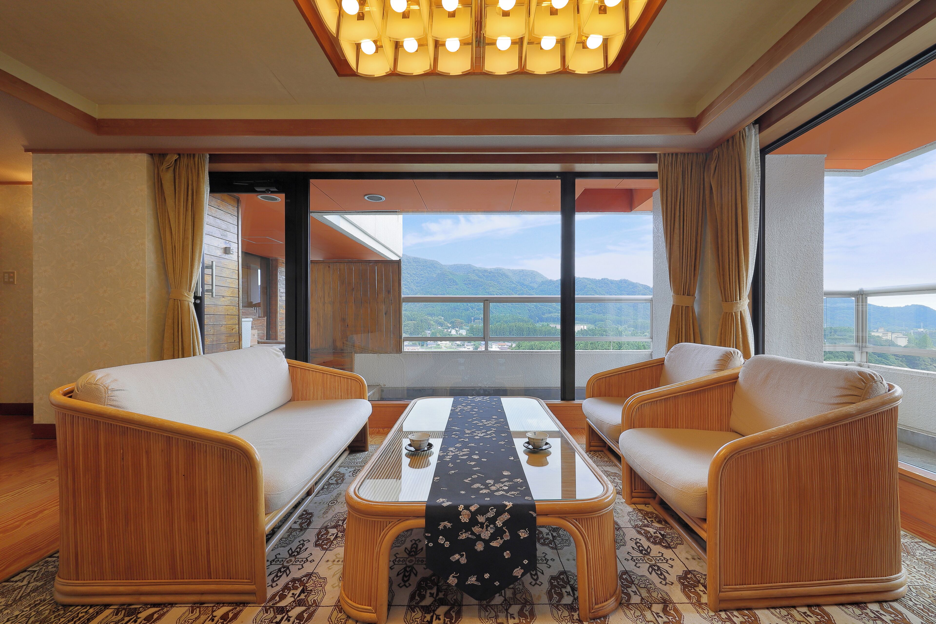 deluxe room, mountain view | balcony view