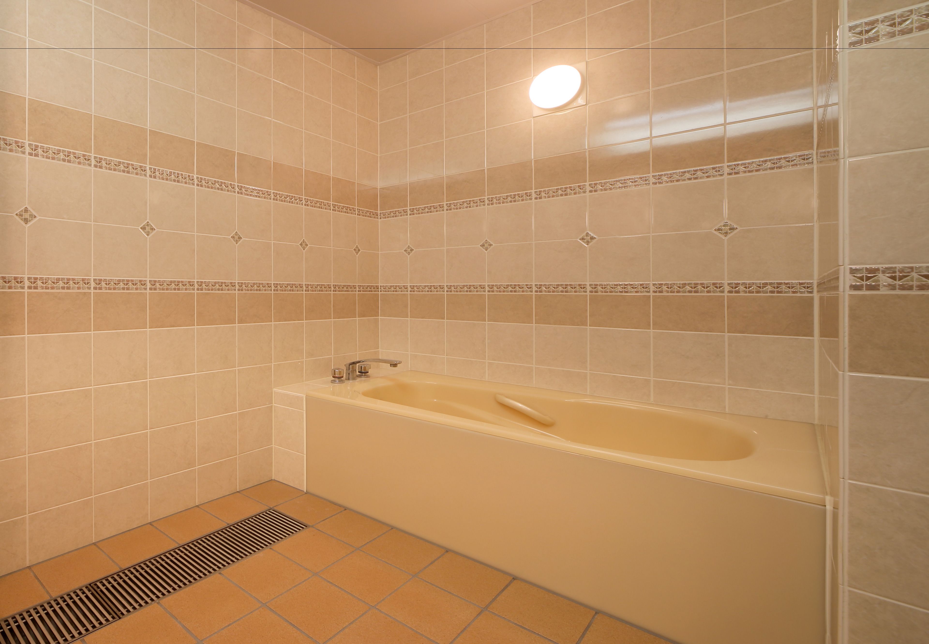 royal room (quadruple use) | bathroom | hair dryer, slippers, electronic bidet, towels