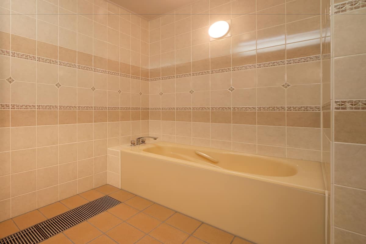 royal room (quadruple use) | bathroom | hair dryer, slippers, electronic bidet, towels