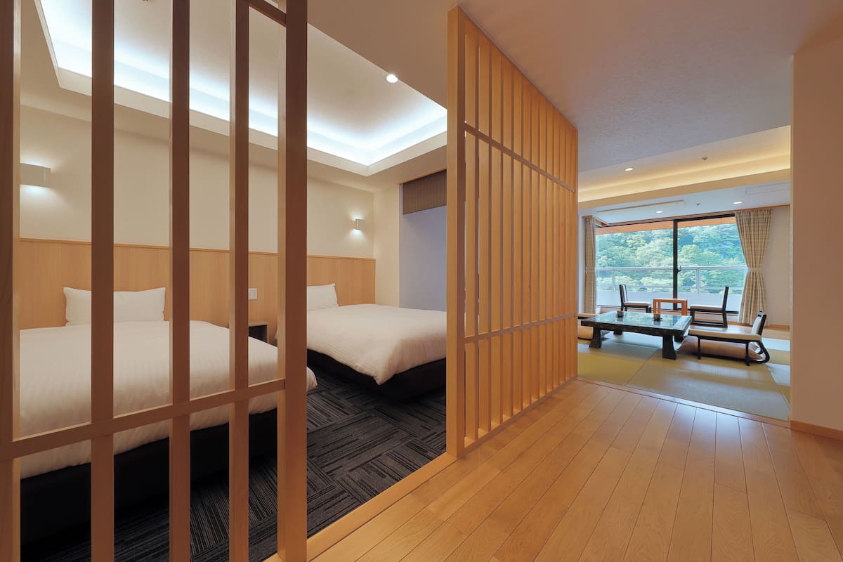 deluxe room, non smoking, mountain view | 1 bedroom, in-room safe, free wifi