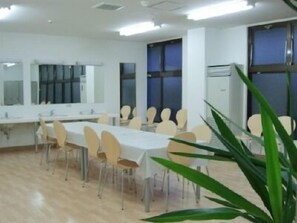 2 restaurants, breakfast, lunch, dinner served; local cuisine  - Kinugawa Niouson Plaza (Nikko)