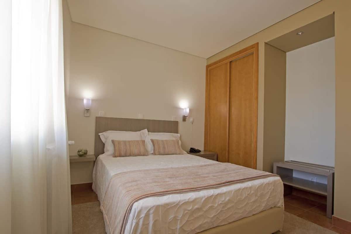 Double Room, Private Bathroom | Premium bedding, desk, soundproofing, free cribs/infant beds