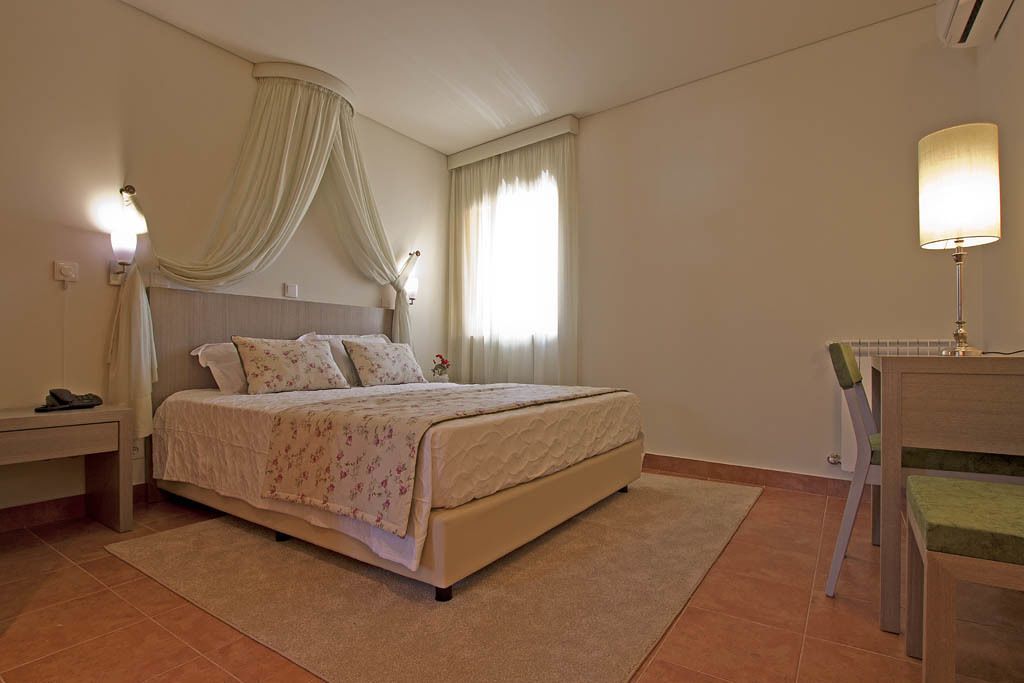 Literie de qualité supérieure, bureau, chambres insonorisées