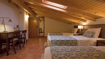 Apartamento T3 Lagar | Ropa de cama de alta calidad, escritorio, sistema de insonorización