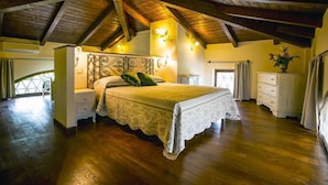 1 bedroom, desk, rollaway beds (surcharge), WiFi (free)
