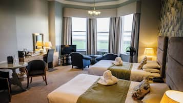 Chairmans Twin Room | Desk, laptop workspace, iron/ironing board, free WiFi