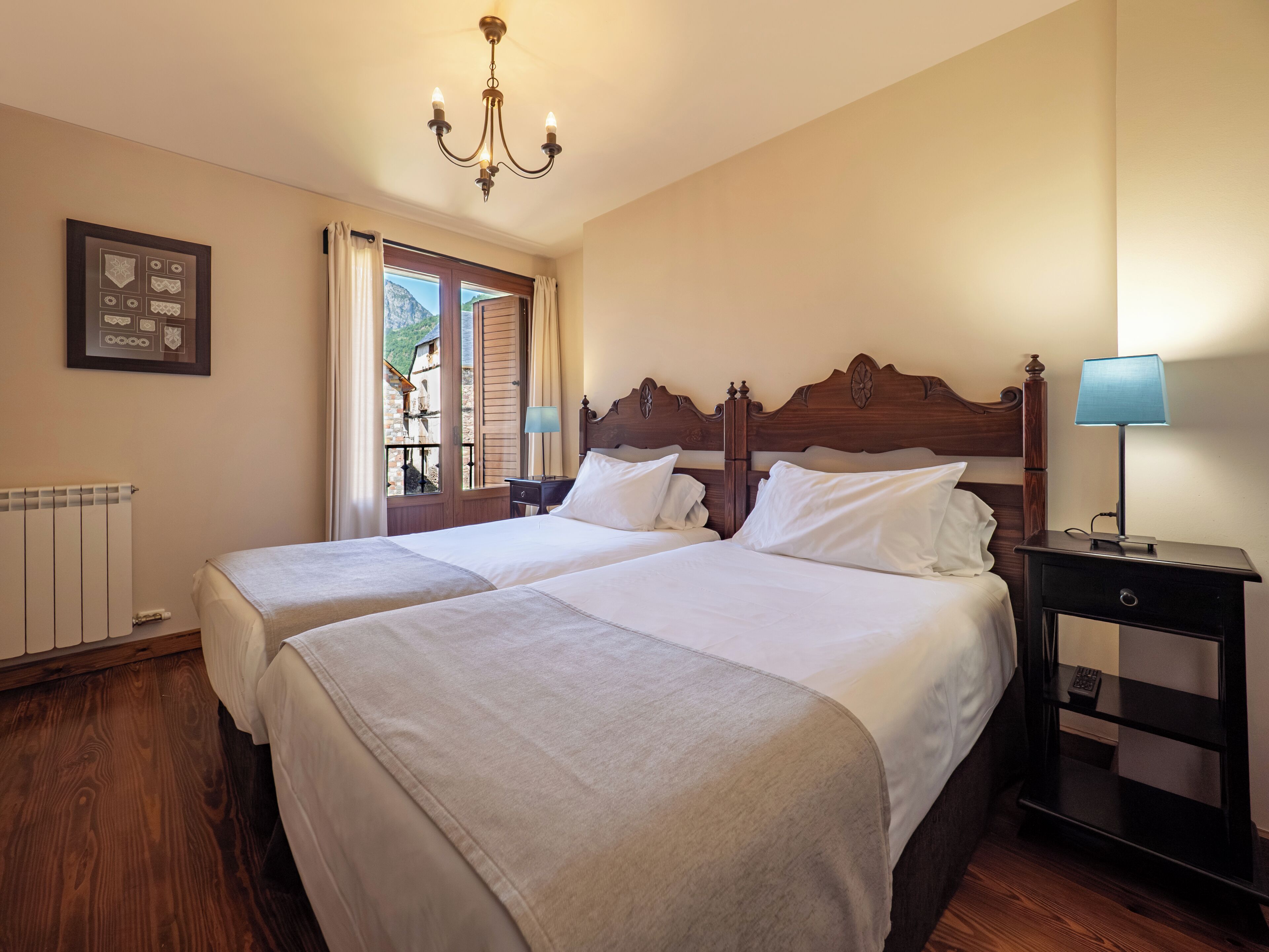 Family Apartment, 2 Bedrooms | Premium bedding, down comforters, memory foam beds