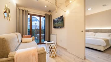 Design appartement | Woonruimte | Een flatscreentelevisie