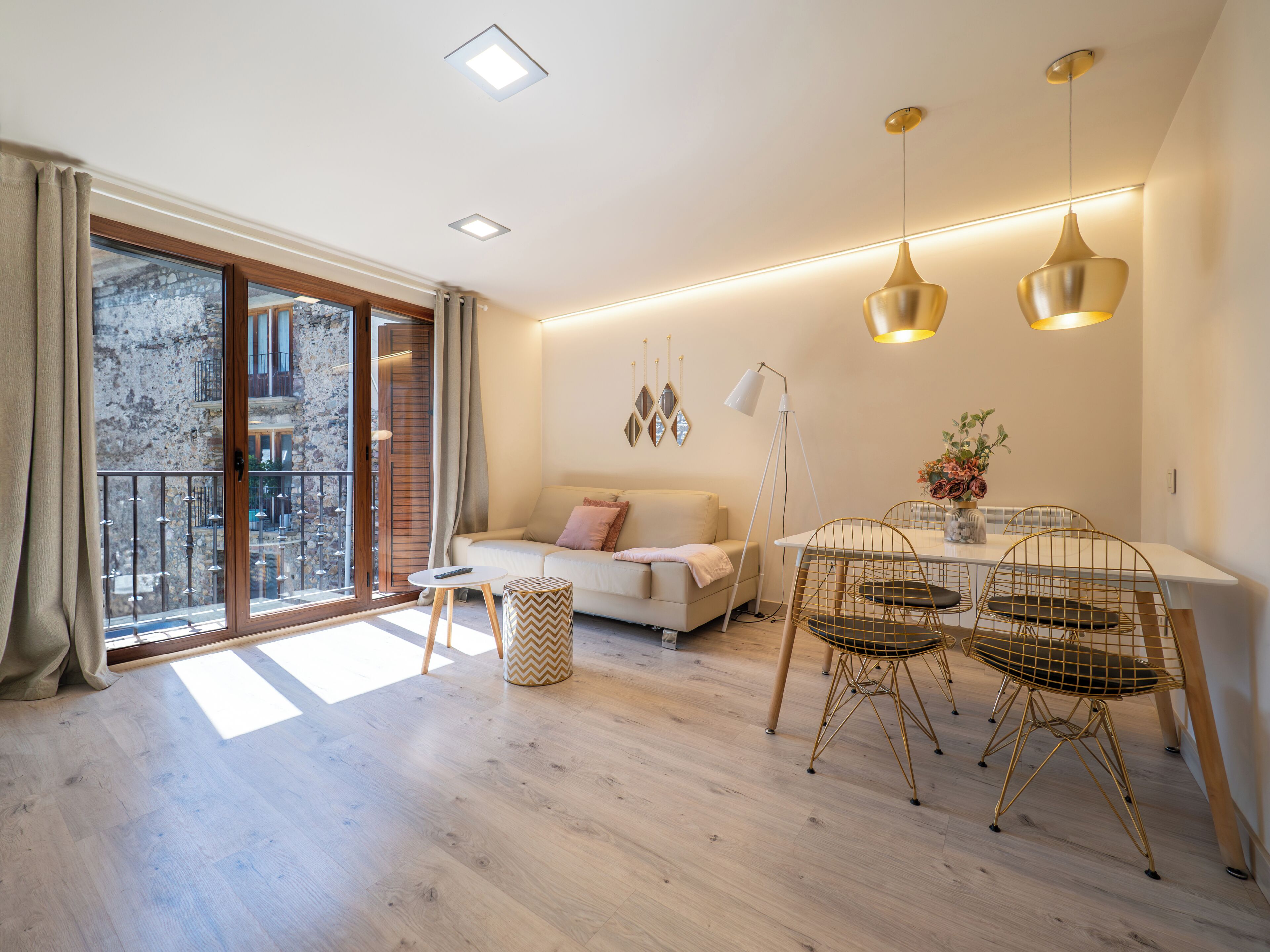 Deluxe Apartment | Living area