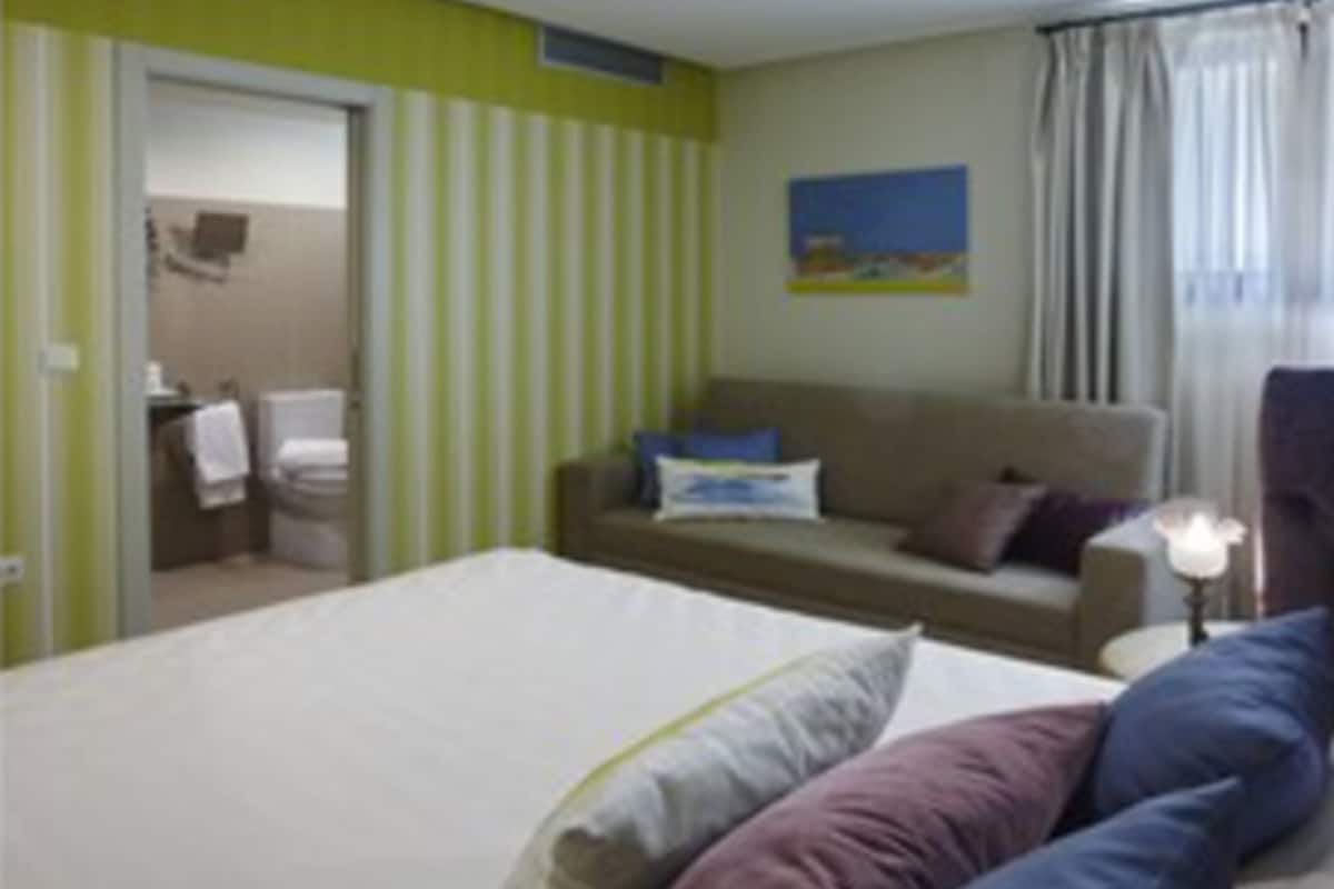 duplex, 2 bedrooms | minibar, in-room safe, free cots/infant beds, free wifi