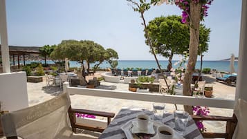 Triple Room | Egyptian cotton sheets, premium bedding, soundproofing