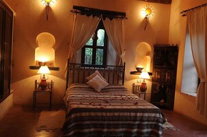 Standard Double Room, 1 Double Bed, Non Smoking | In-room safe, blackout drapes