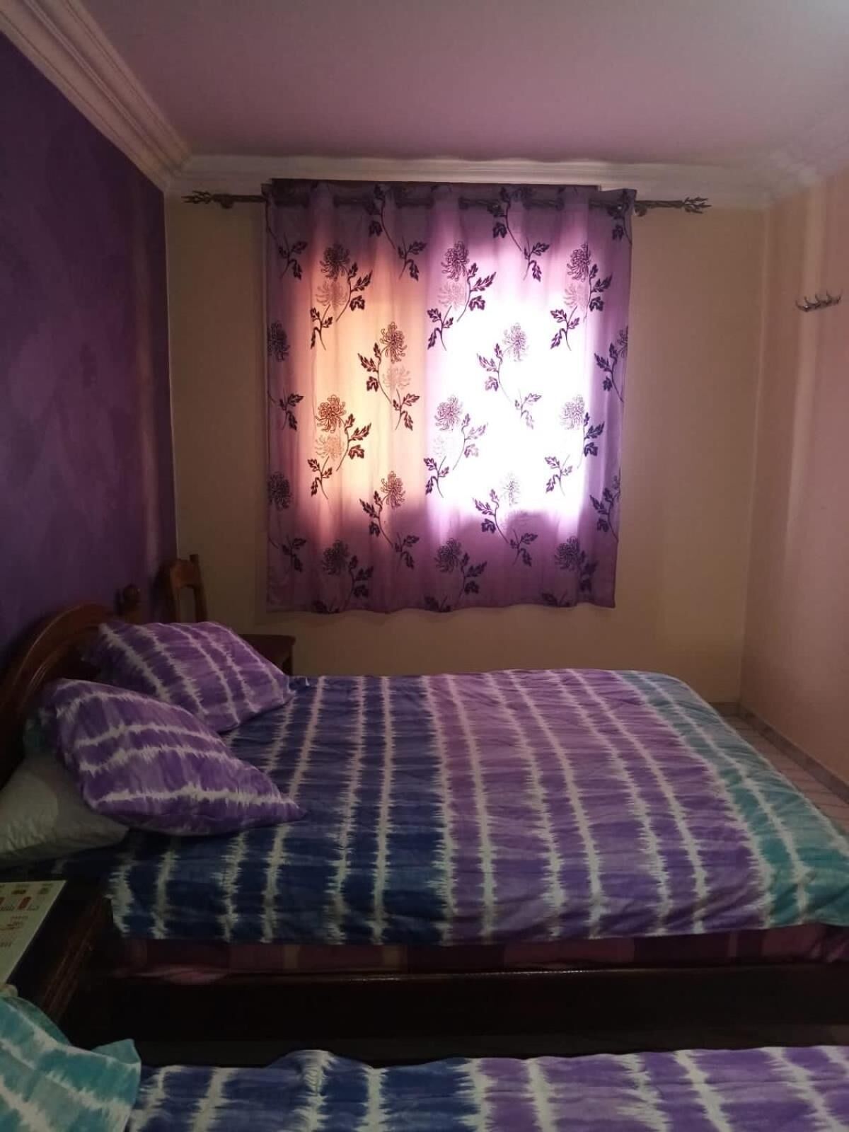 Schreibtisch, Verdunkelungsvorhänge, Zustellbetten, kostenloses WLAN