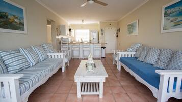 The Apartment (3) | Living area | Flat-screen TV