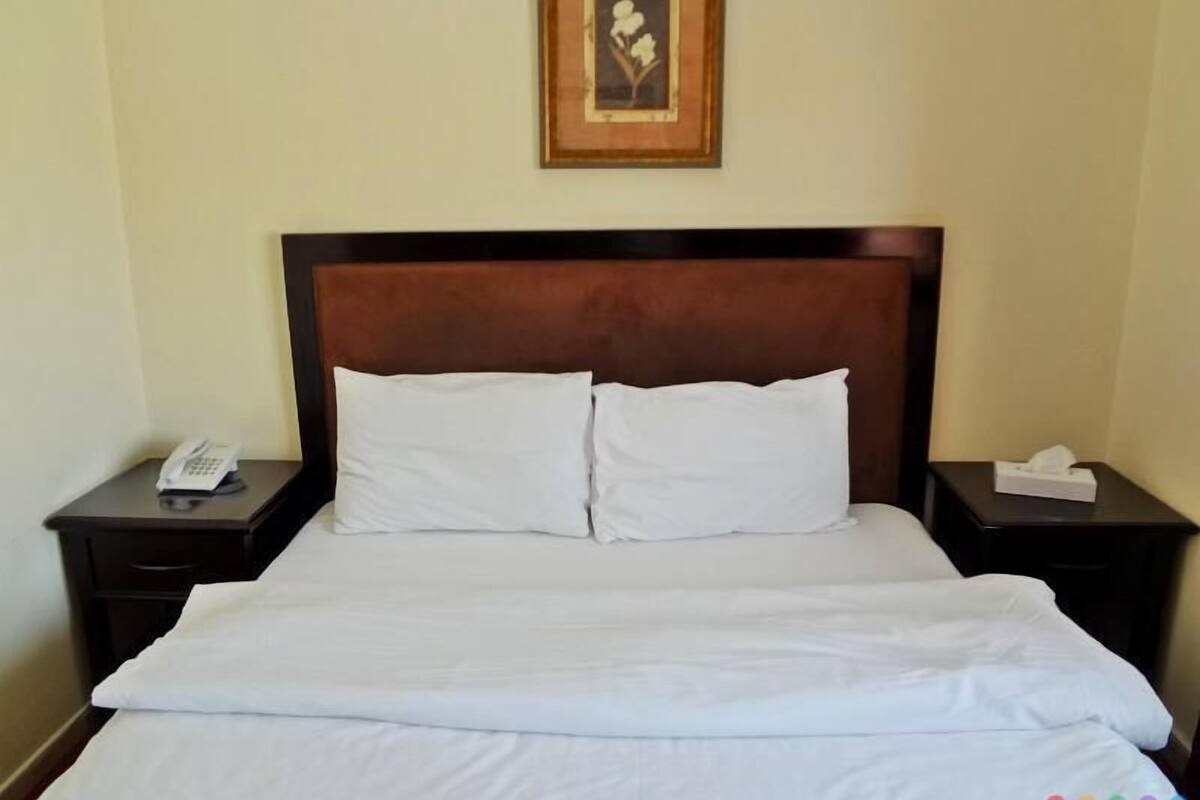 1 Schlafzimmer, hochwertige Bettwaren, Daunenbettdecken, Zimmersafe