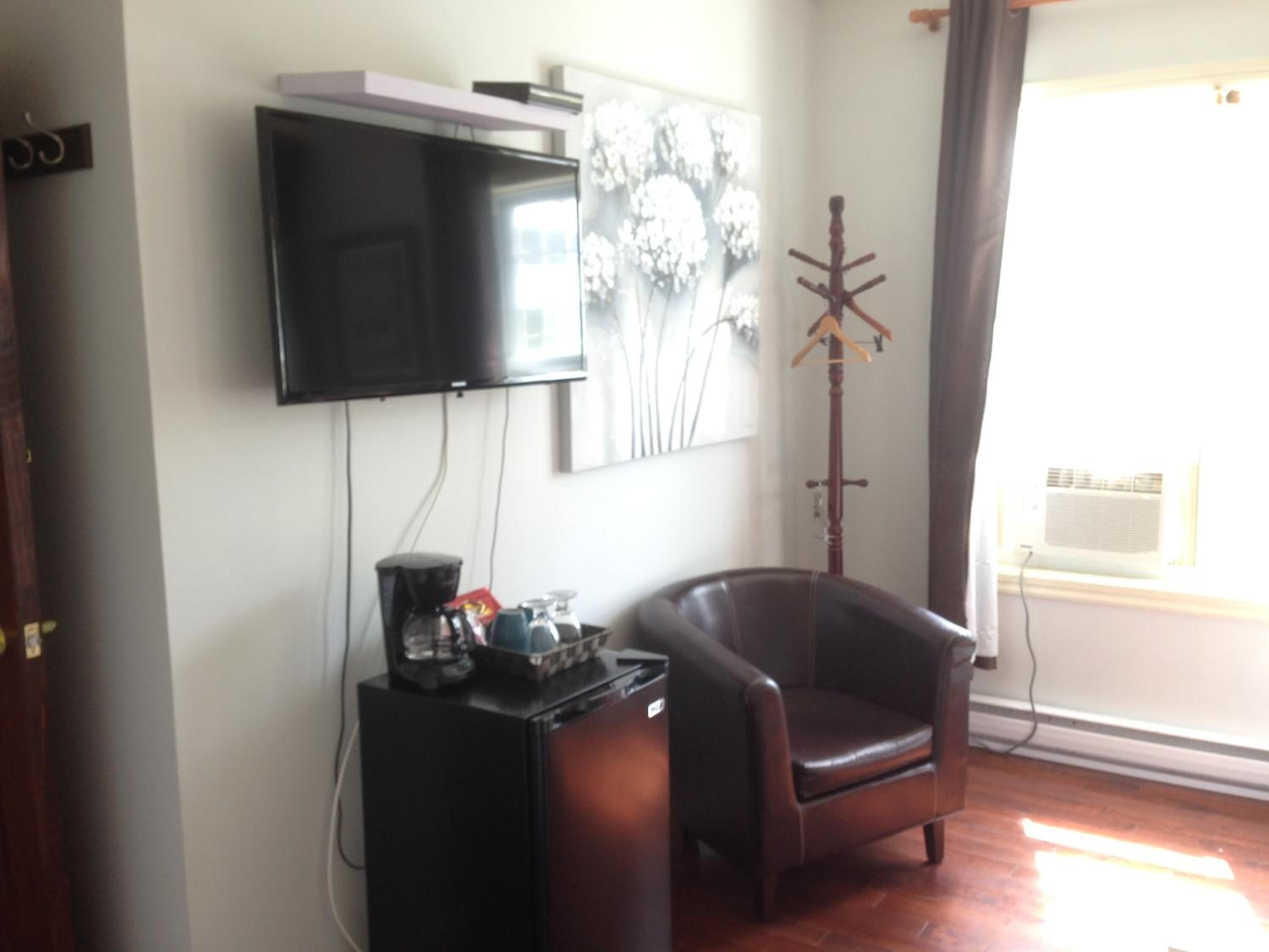 43-inch led tv with cable channels, tv