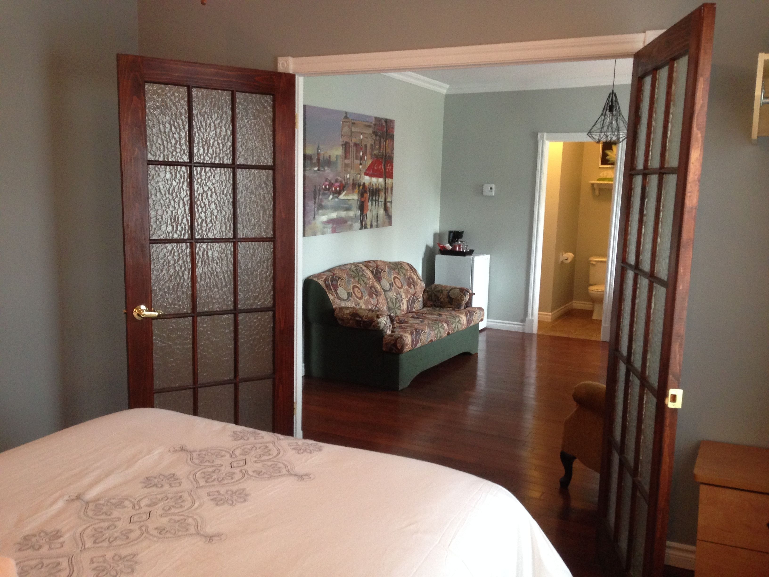 suite, 1 bedroom (chambre 5) | individually decorated, desk, soundproofing, free wifi