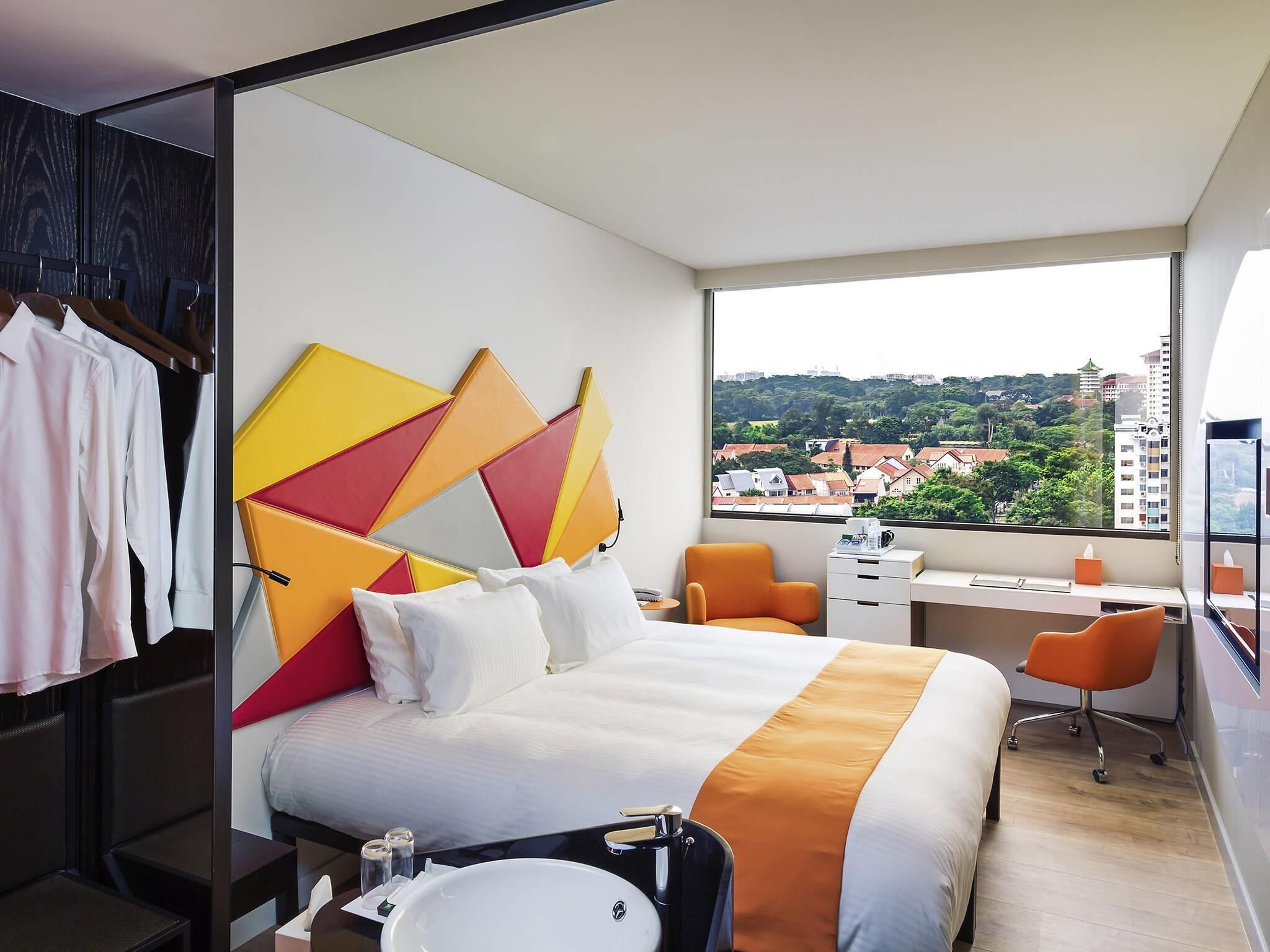 Standard Room, 1 Queen Bed | In-room safe, individually decorated, desk, laptop workspace