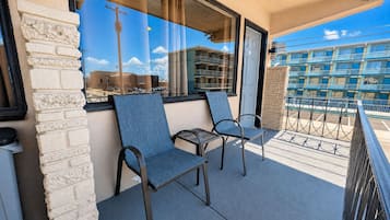 Deluxe Room, 2 Queen Beds | Terrace/patio