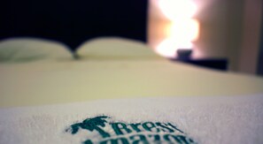 Chambre Double (with Fan)