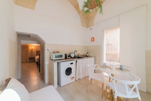 Appartement Confort, 1 chambre | Cuisine privée | Mini-réfrigérateur, surface de cuisson, cafétière à espresso