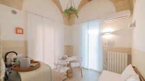 Comfort Apartment, 1 Bedroom | Living area