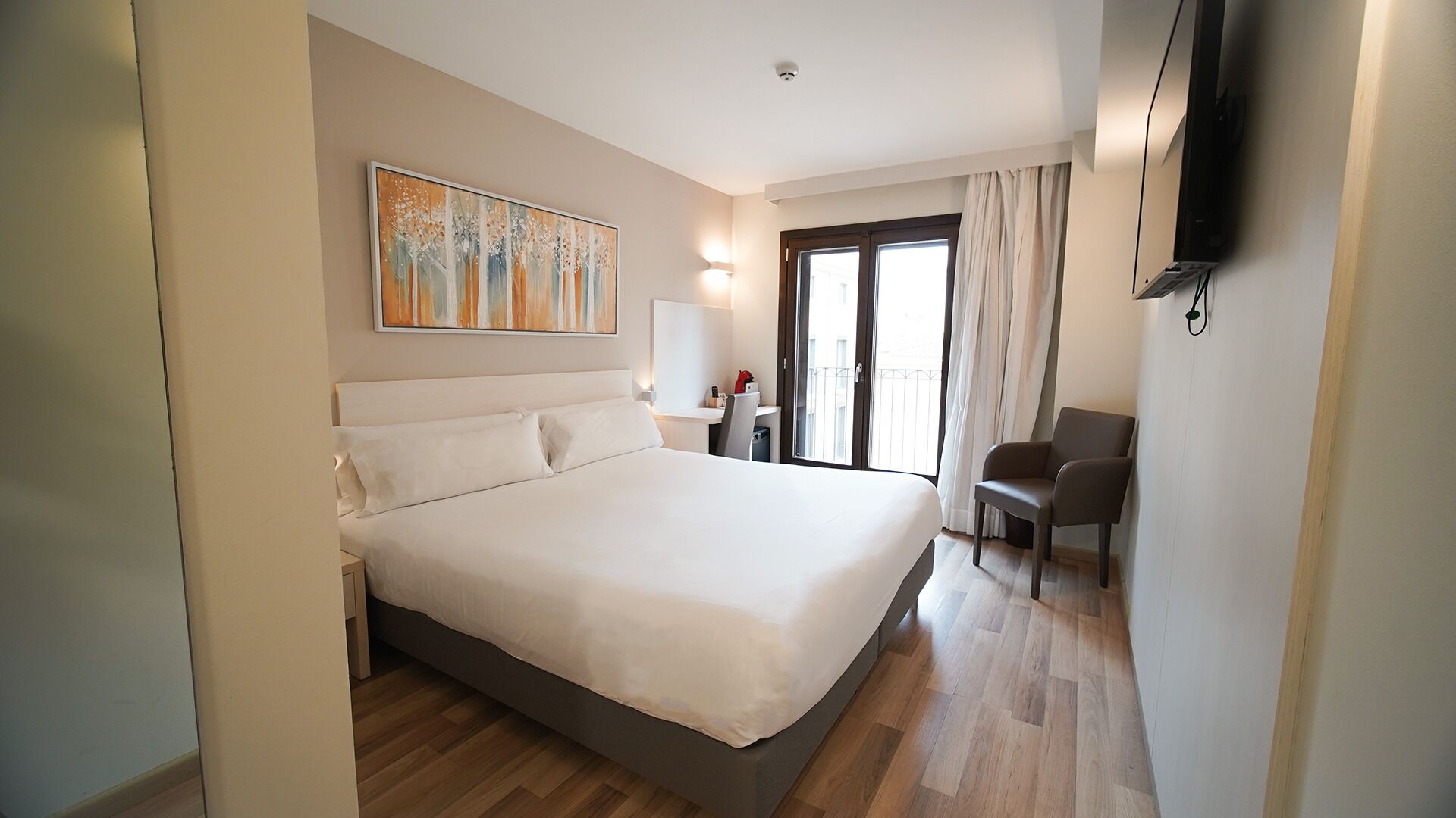 Donsdekens, een minibar, een kluis op de kamer, individueel gemeubileerd