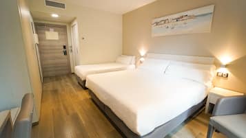 Tremannsrom (2 adultos + 1 niño) | Bad | Dusj, toalettartikler (inkludert), hårføner og håndklær