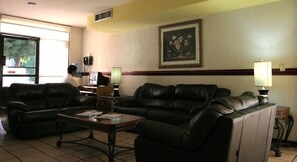 Lobby sitting area - Hotel York (Guamuchil)